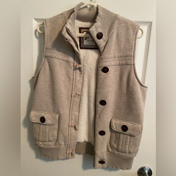 Old Navy Large Tan & Sherpa Vest - Picture 1 of 5